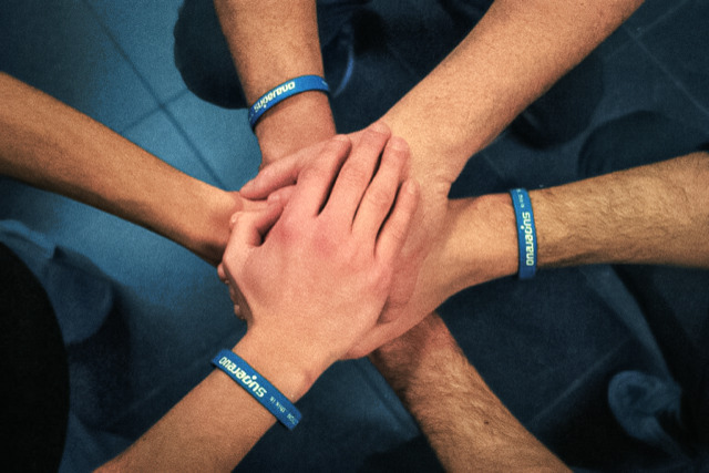 team-color